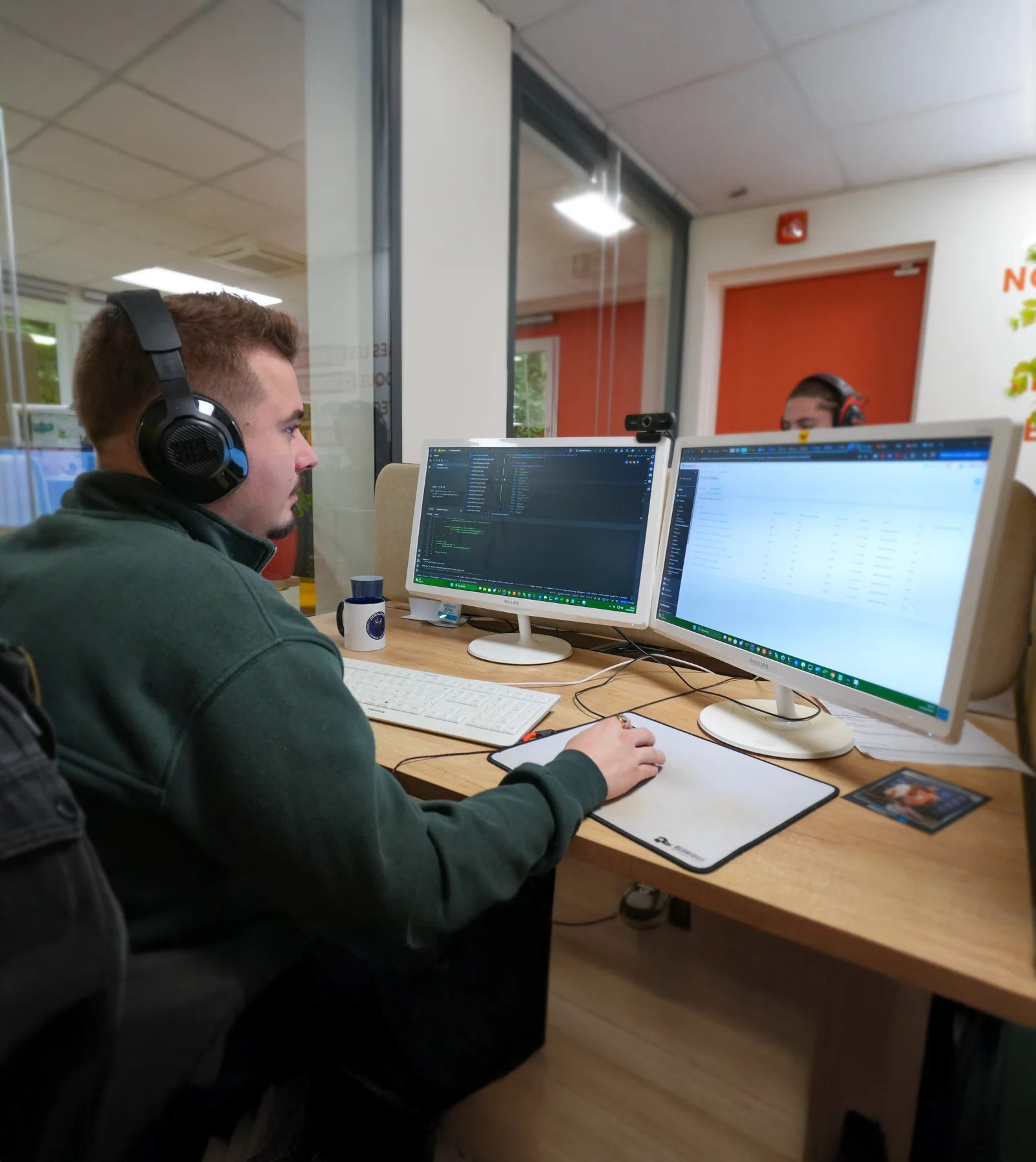 Un développeur BWA à son poste de travail